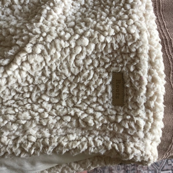 Roots Jacket - Picture 6 of 6